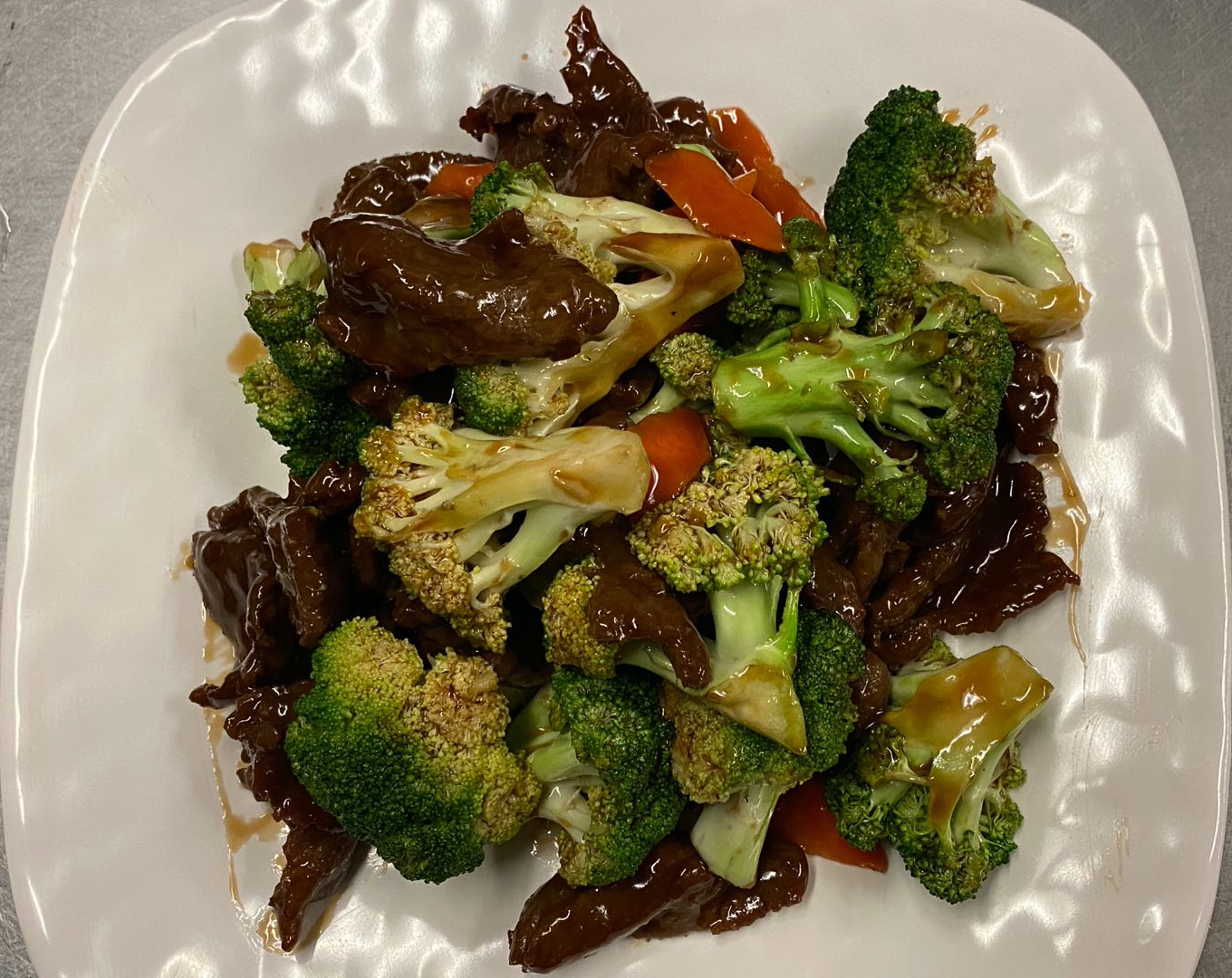 Order 48. Beef with Broccoli food online from Super China Buffet store, Indianapolis on bringmethat.com
