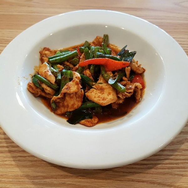 Order Spicy Basil Entree food online from Siam Spice store, Sterling on bringmethat.com
