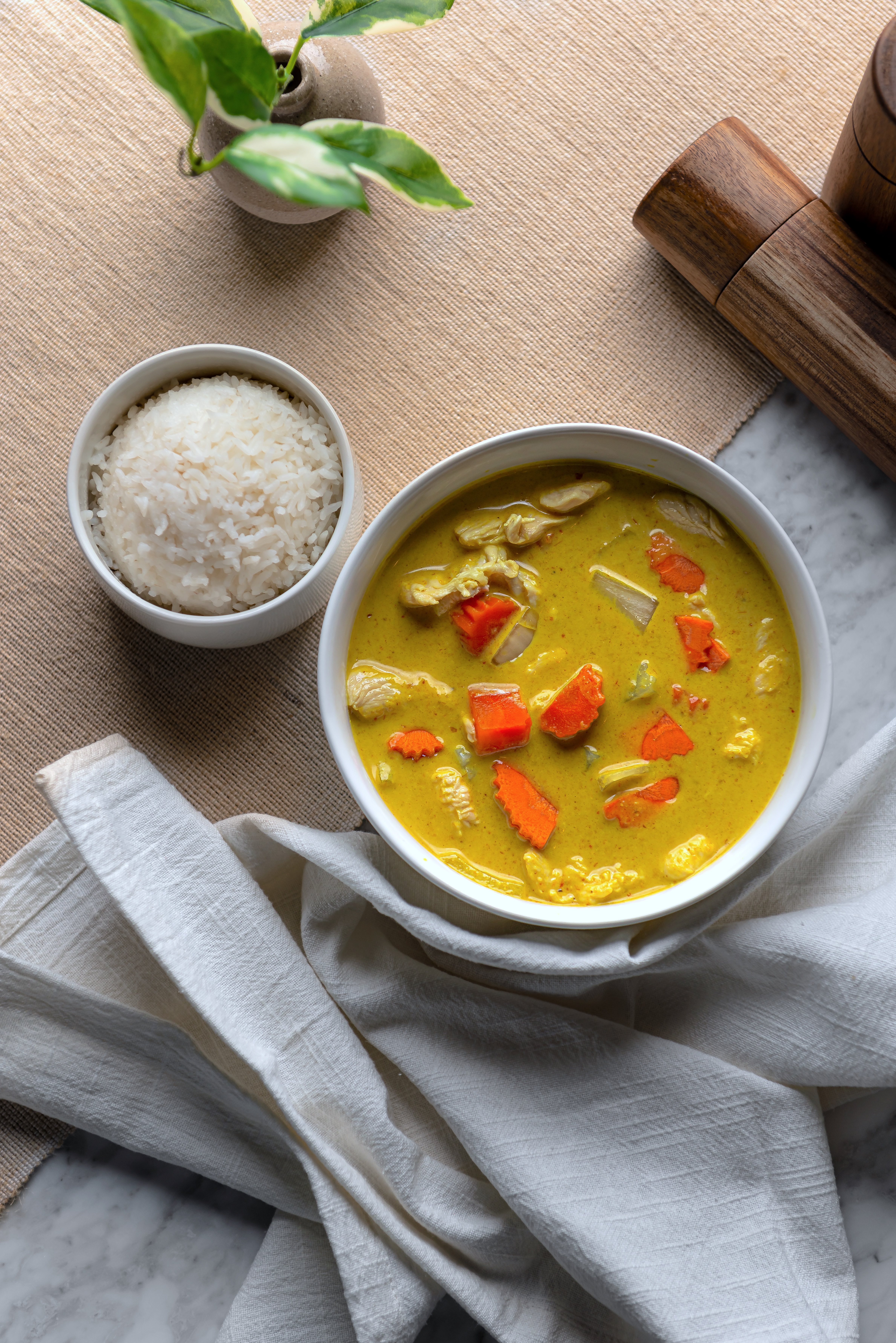 Order Yellow Curry food online from White Elephant store, Anaheim on bringmethat.com