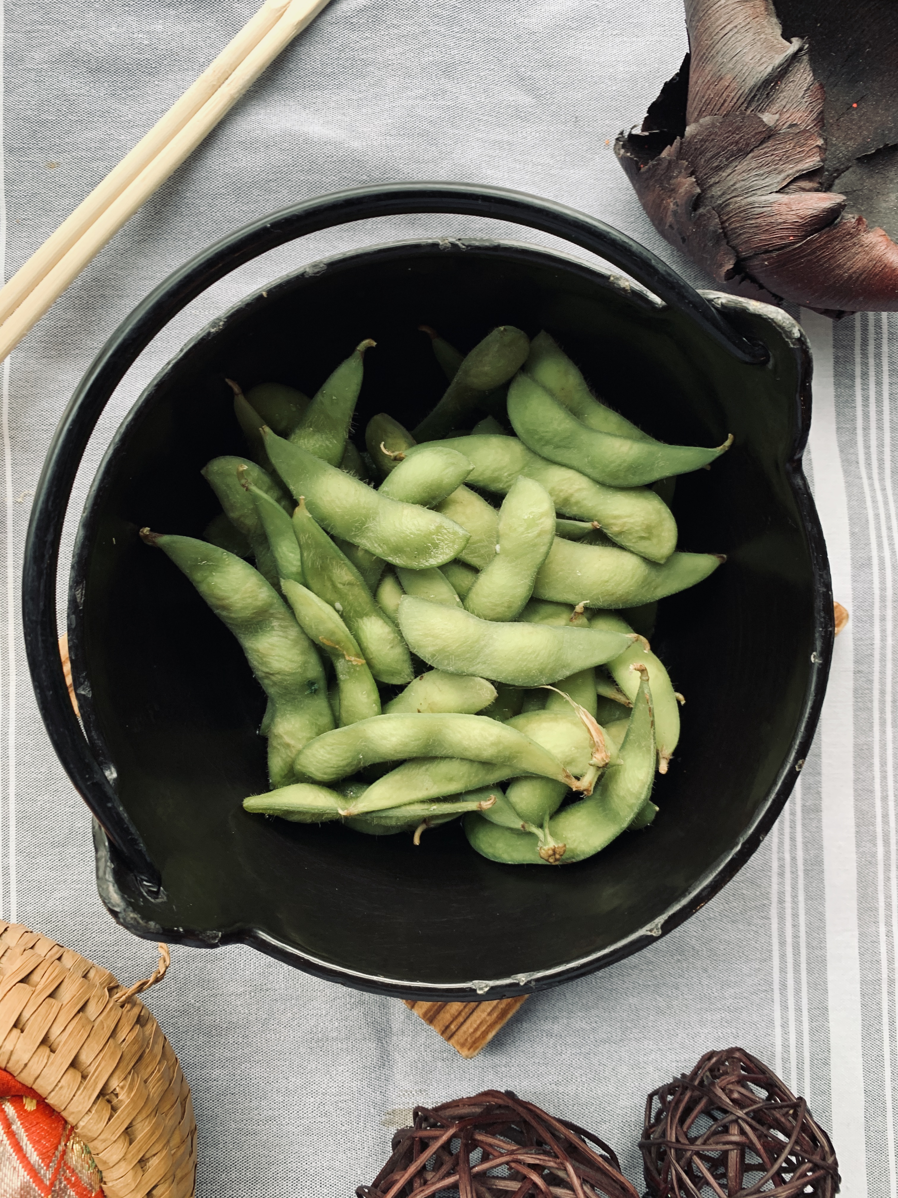 Order Edamame food online from Hands On Thai & Sushi store, Chicago on bringmethat.com