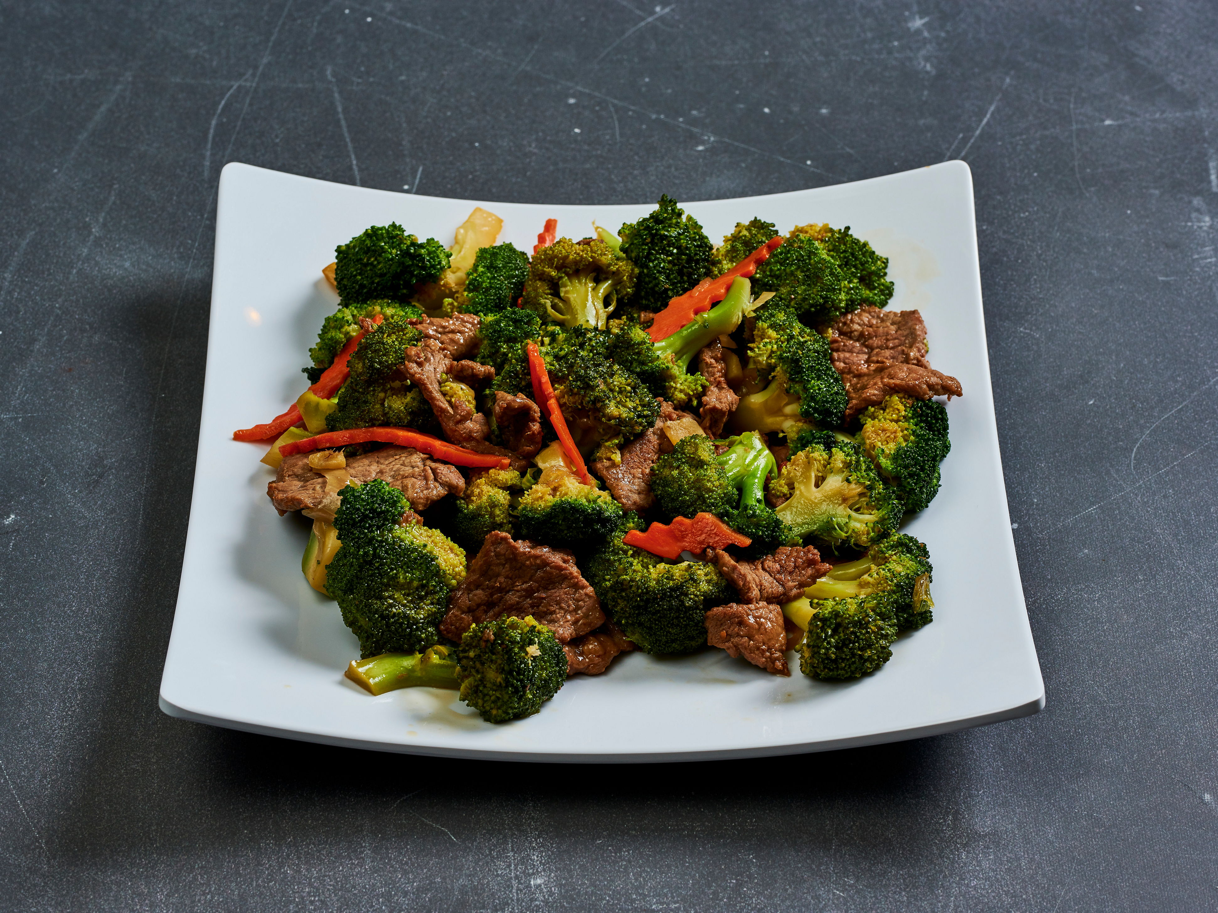 Order 58. Beef with Broccoli food online from Fortune Seafood Restaurant store, Kent on bringmethat.com