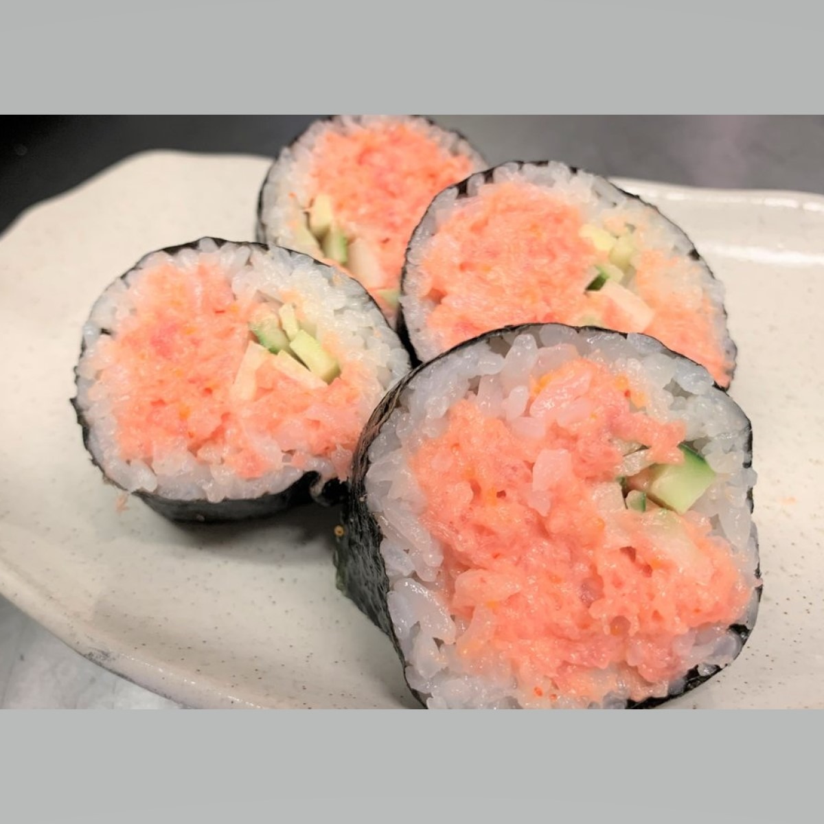 Order Spicy Tuna Roll food online from Noshi Sushi store, Los Angeles on bringmethat.com