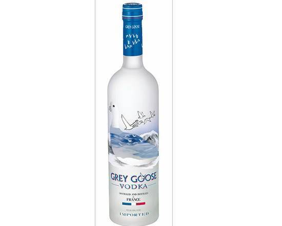 Order Grey Goose Vodka 750ml (40%ALC) food online from Limoncello store, San Francisco on bringmethat.com