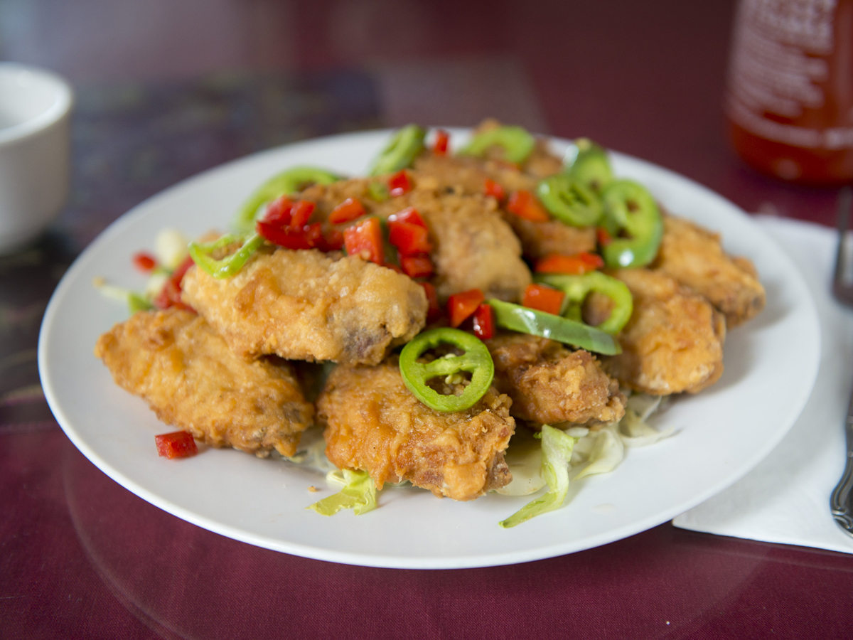Order 81. Salt and Pepper Chicken Wings 椒盐鸡翅 food online from Golden kim tar restaurant store, San Francisco on bringmethat.com