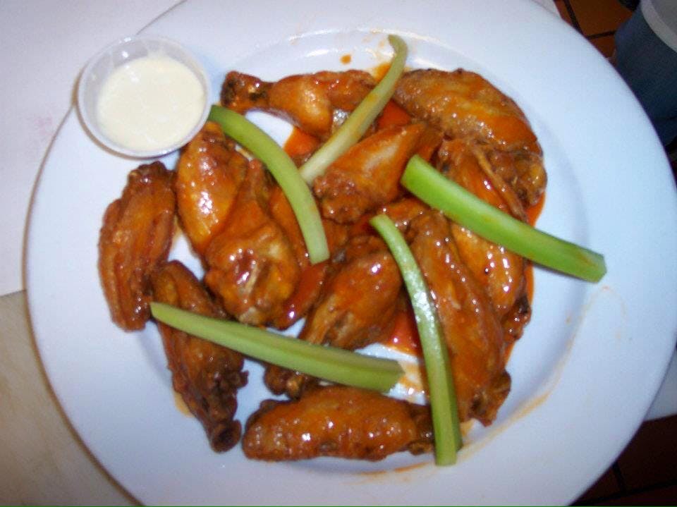Order Wings - 6 Pieces food online from Nino's Pizzarama store, Willow Grove on bringmethat.com
