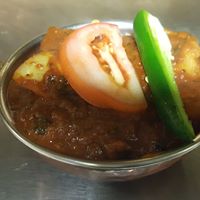 Order Chicken Vindaloo food online from Essence Of India store, Chicago on bringmethat.com