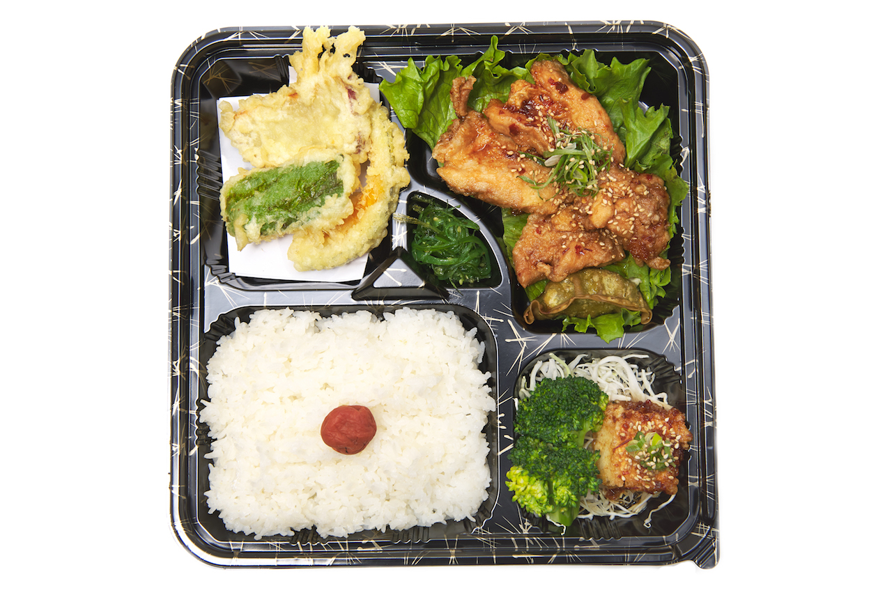 Order Spicy Chicken Bento  food online from Teishokuya Of Tokyo store, Los Angeles on bringmethat.com