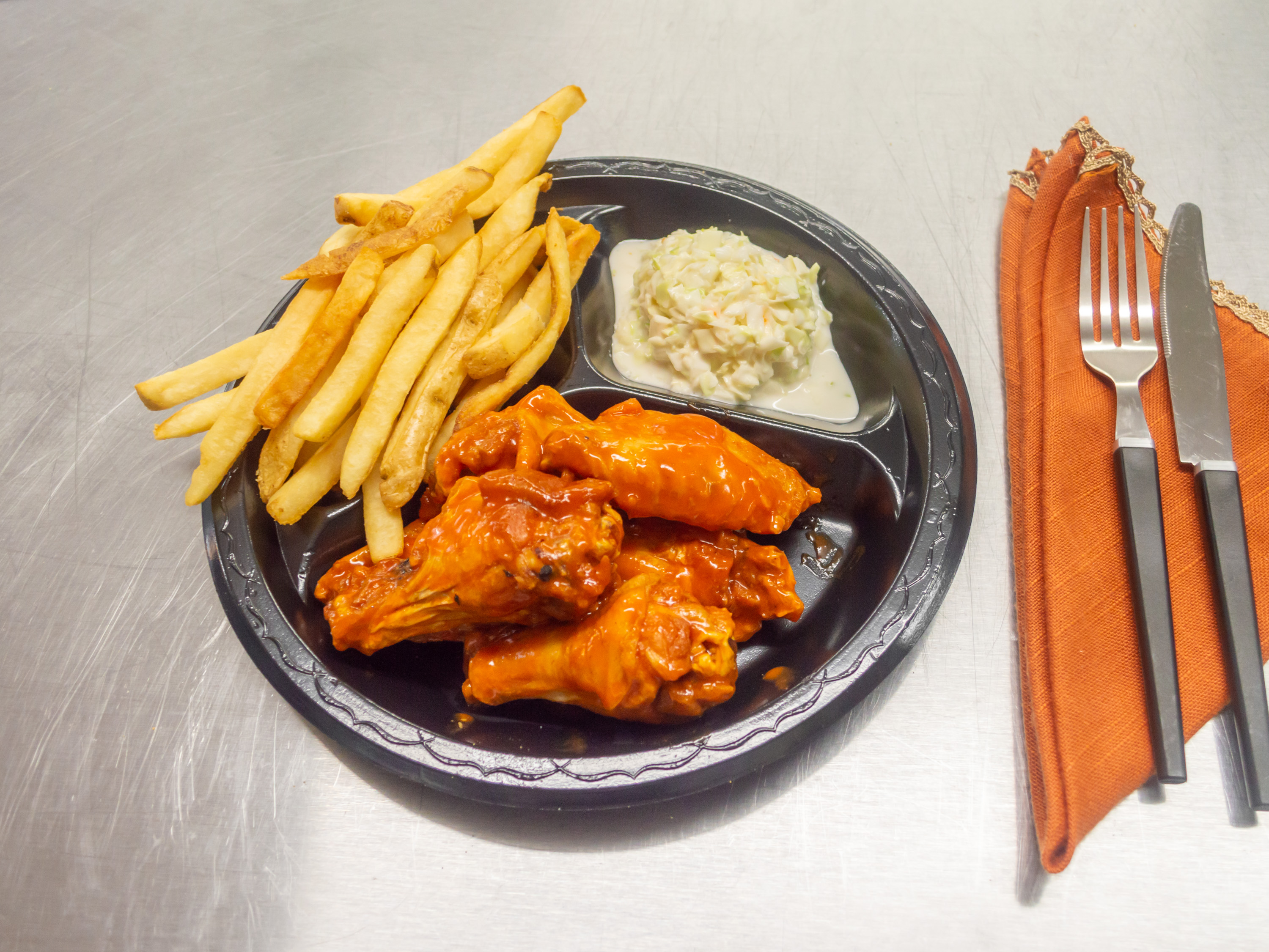 Order jumbo 6-piece chicken wing dinner food online from Catering Company store, Paducah on bringmethat.com