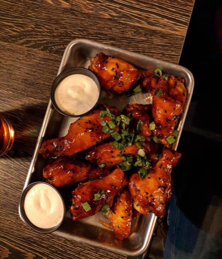 Order Ernie's Wings - Appetizer food online from Itri Wood Fired Pizza Bar store, Bristol on bringmethat.com