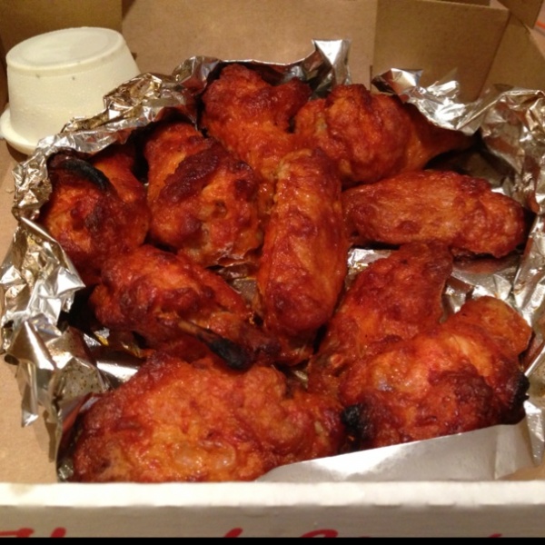 Order 10 Pieces Spicy Buffalo Wings food online from Milan Pizza store, San Francisco on bringmethat.com