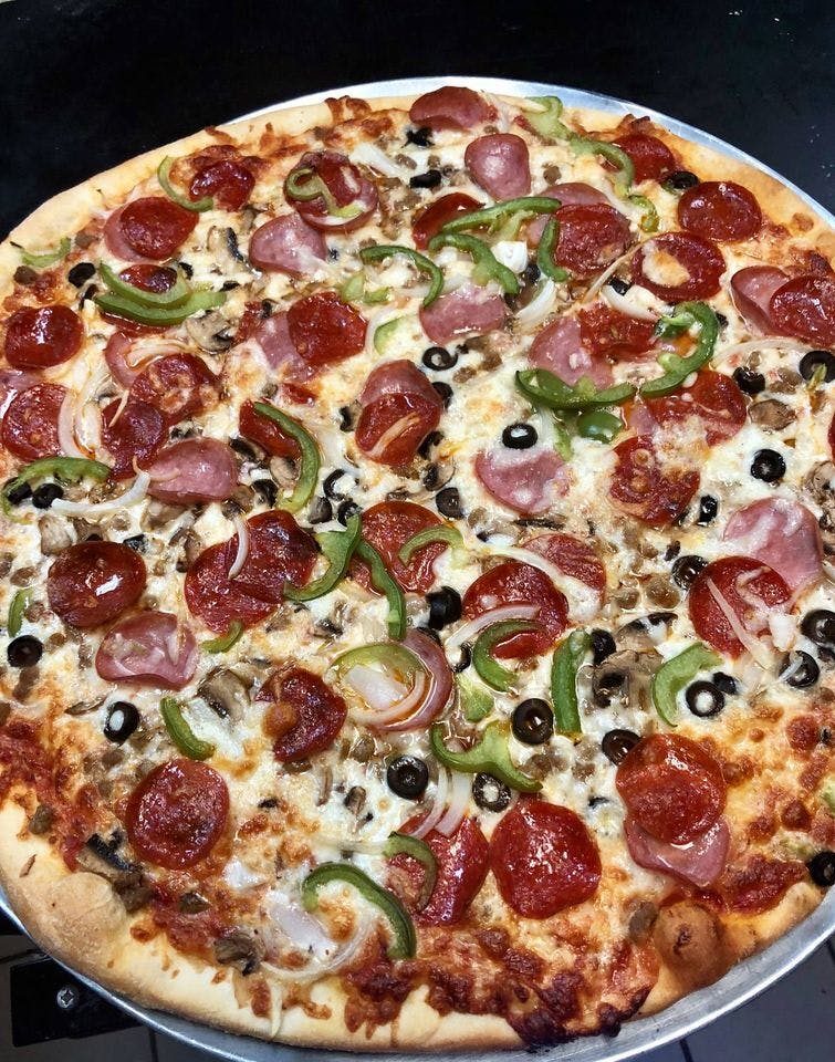 Order Supreme Pizza - Medium 14'' food online from Bek's Nizza Pizza store, Arlington on bringmethat.com