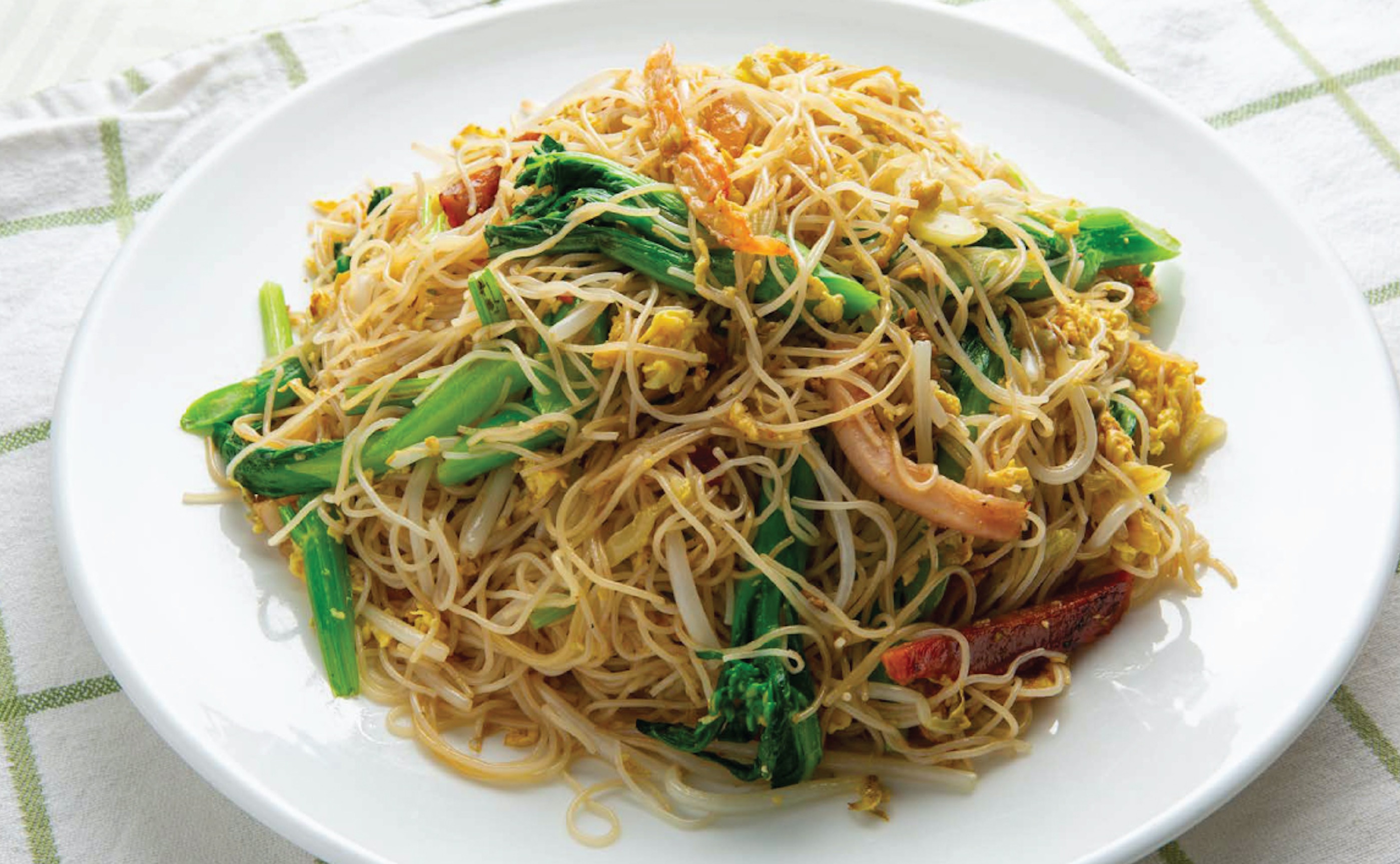 Order Singapore Style Noodles food online from Wokcano - Valencia store, Valencia on bringmethat.com