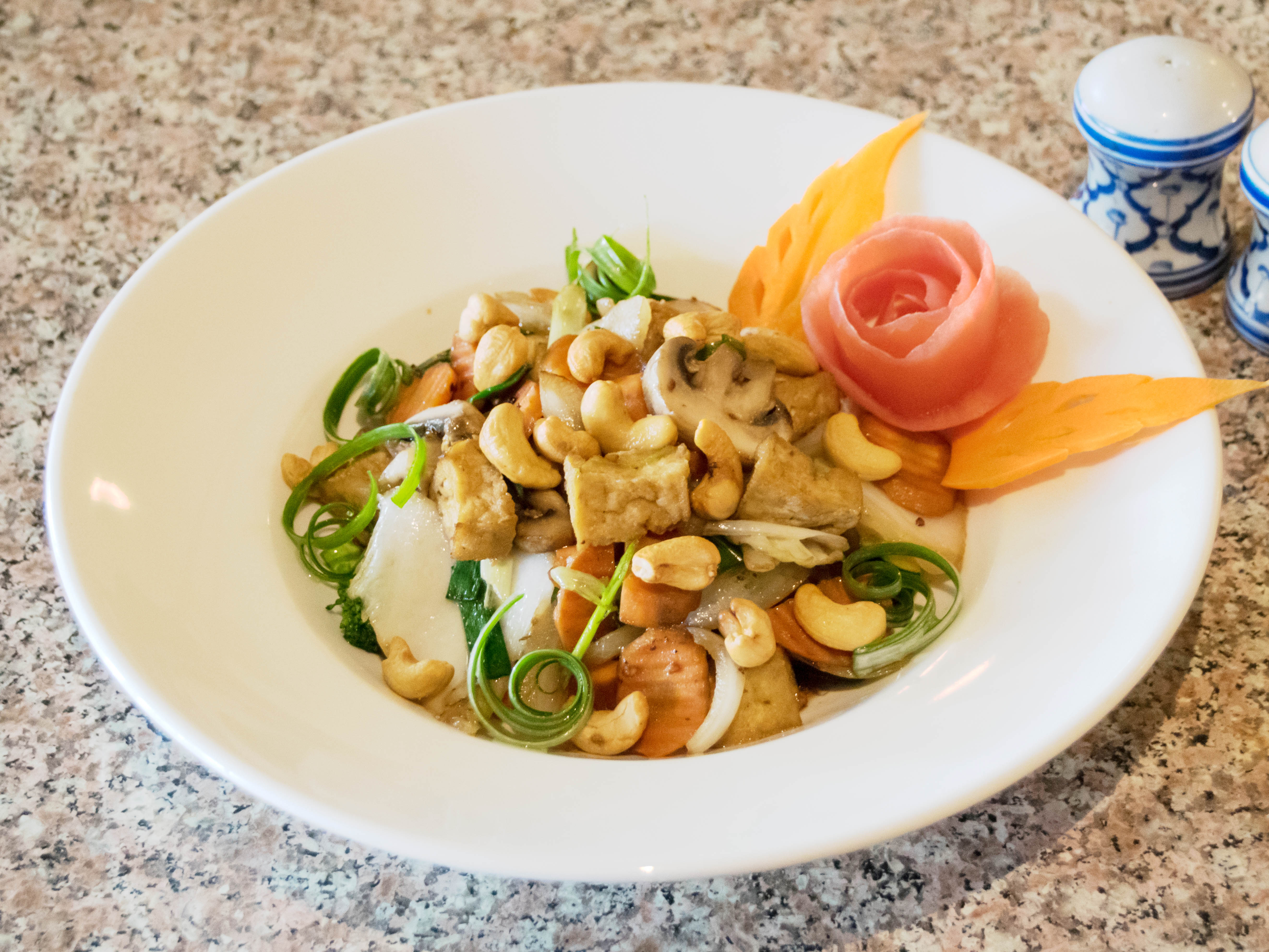 Order Cashew Nut Tofu food online from Patpong Thai Cuisine store, San Francisco on bringmethat.com