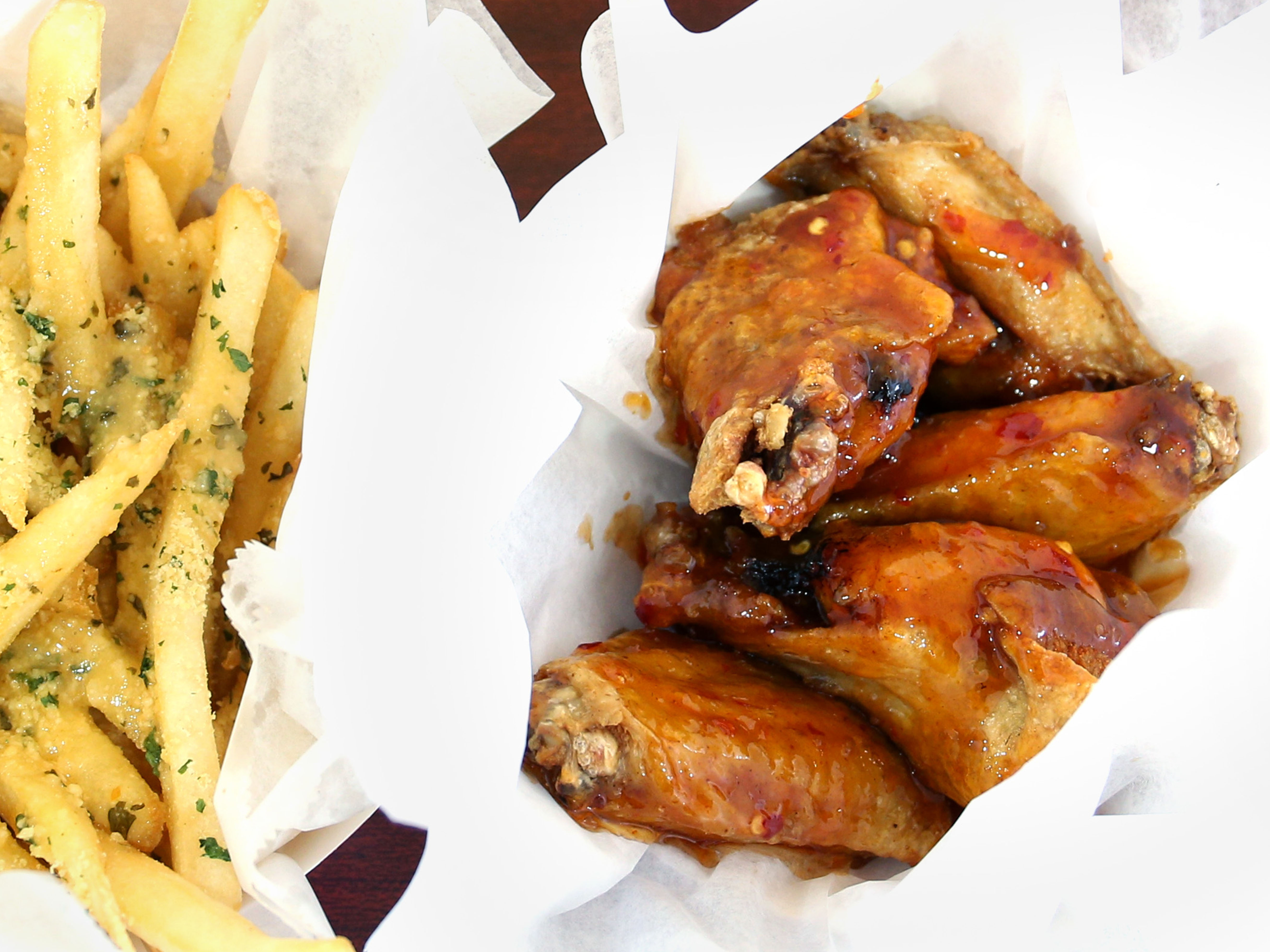 Order 10 Wings food online from Philly Specials store, San Jose on bringmethat.com