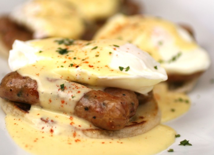 Order Turkey Sausage Benedict food online from Janik's Cafe store, Chicago on bringmethat.com