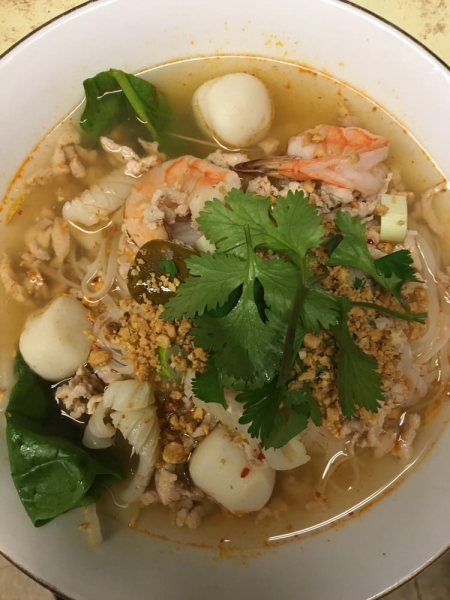 Order 26. Tom Yum Noodle Soup food online from Bangkok Garden Thai Cuisine store, Daly City on bringmethat.com