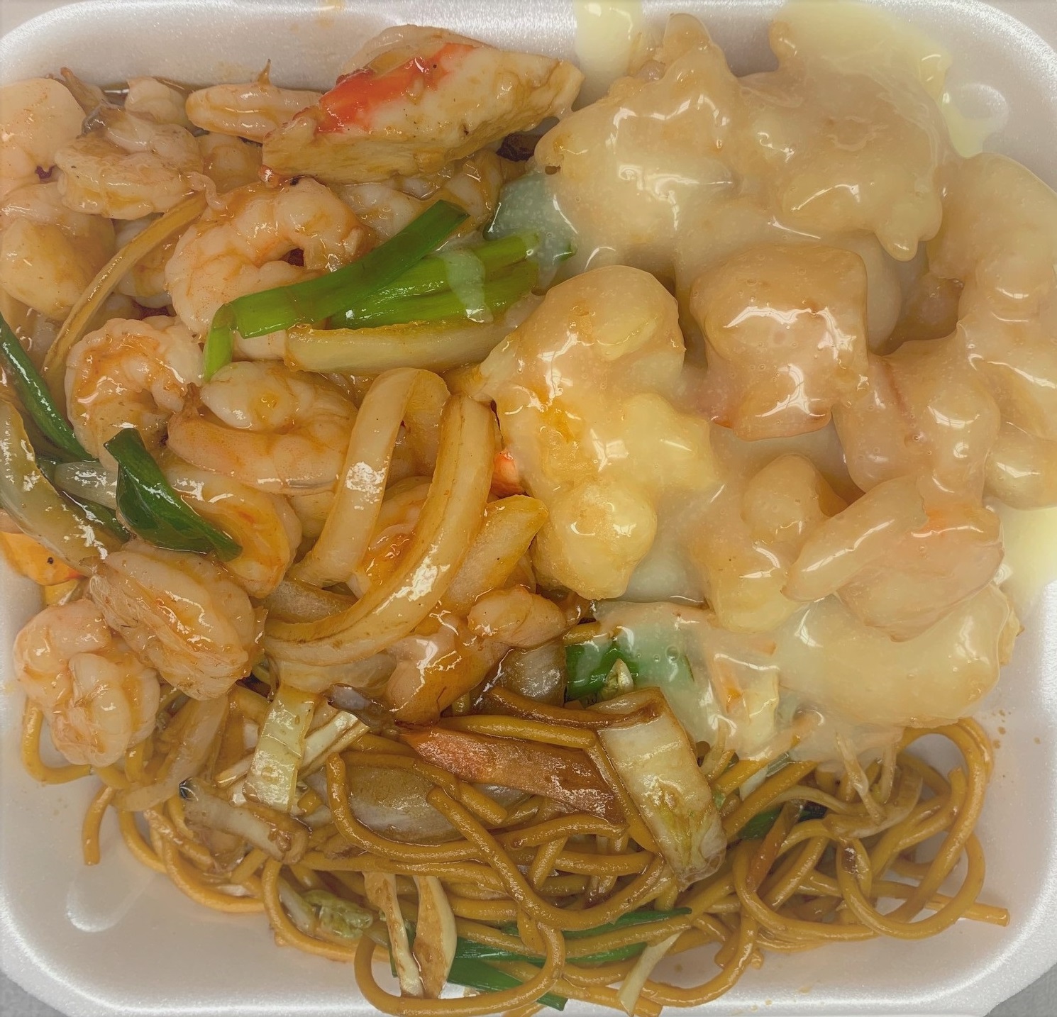 Order Any 2 Entrees for $ 14 food online from Royal Buffet Sushi Grill store, Youngstown on bringmethat.com