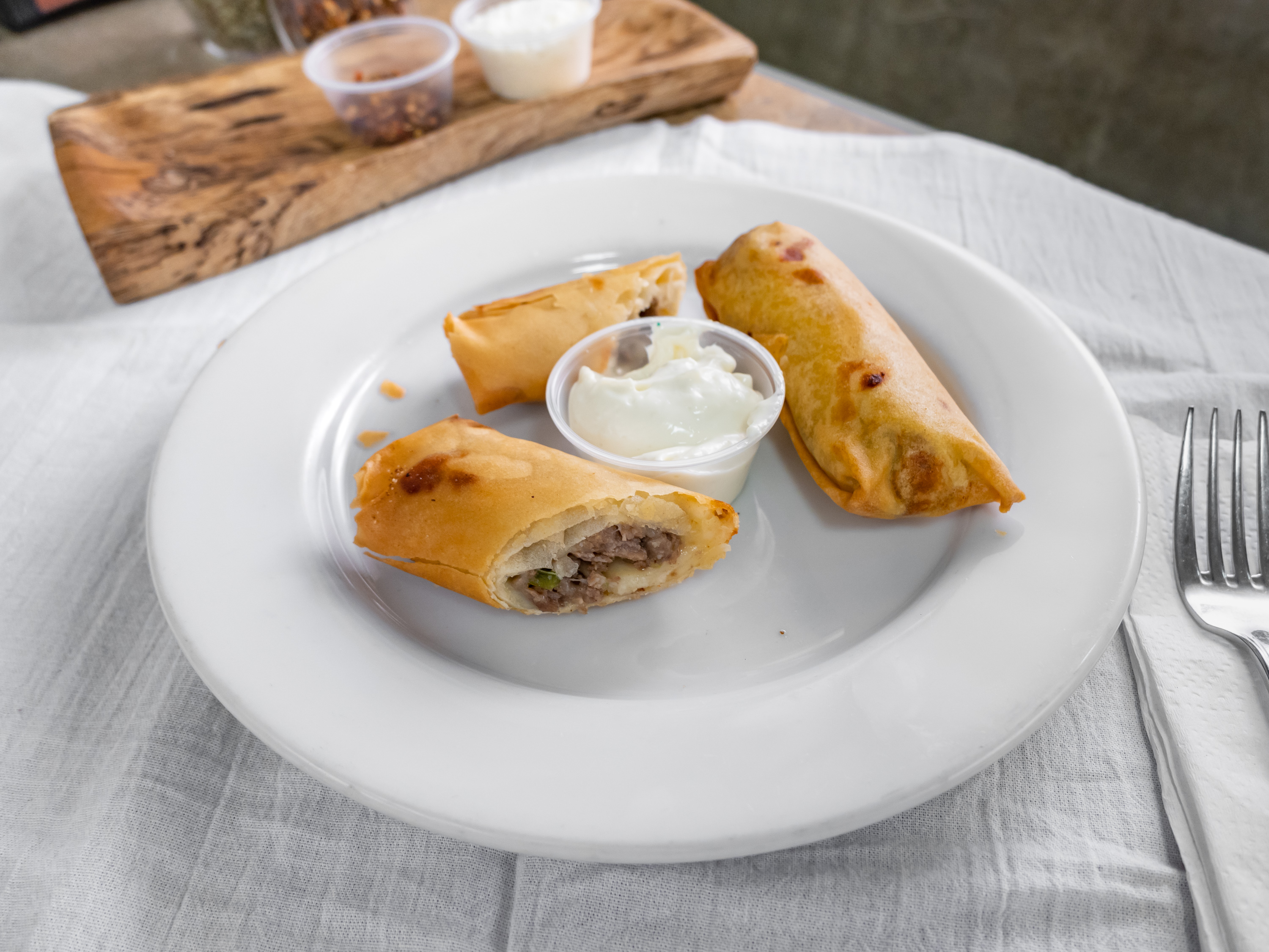 Order Enzos Spring roll food online from Enzo's Pizzeria store, Langhorne on bringmethat.com