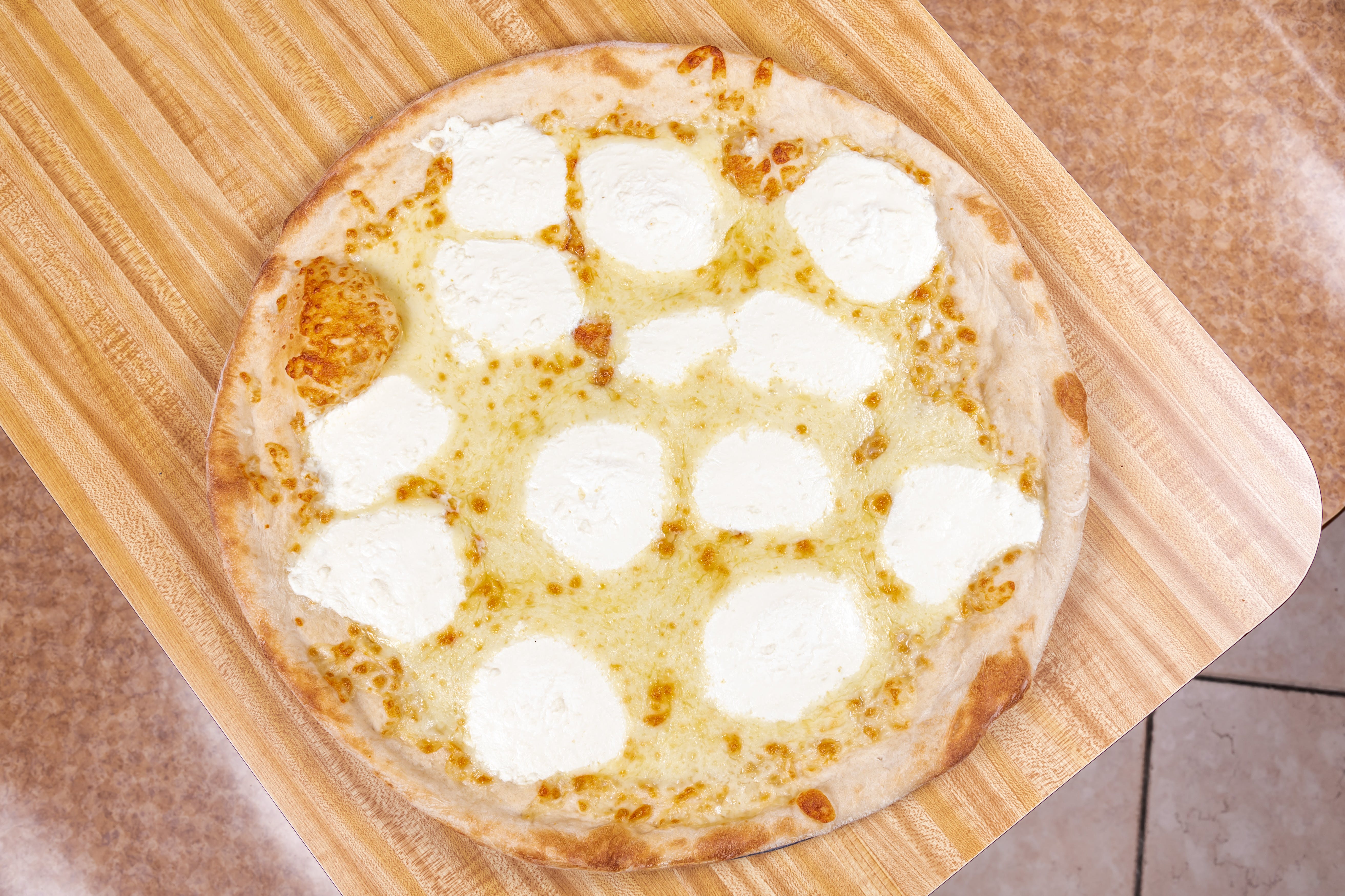 Order White Pizza - Small 14" food online from Riuniti Pizzeria & Restaurant store, Carteret on bringmethat.com