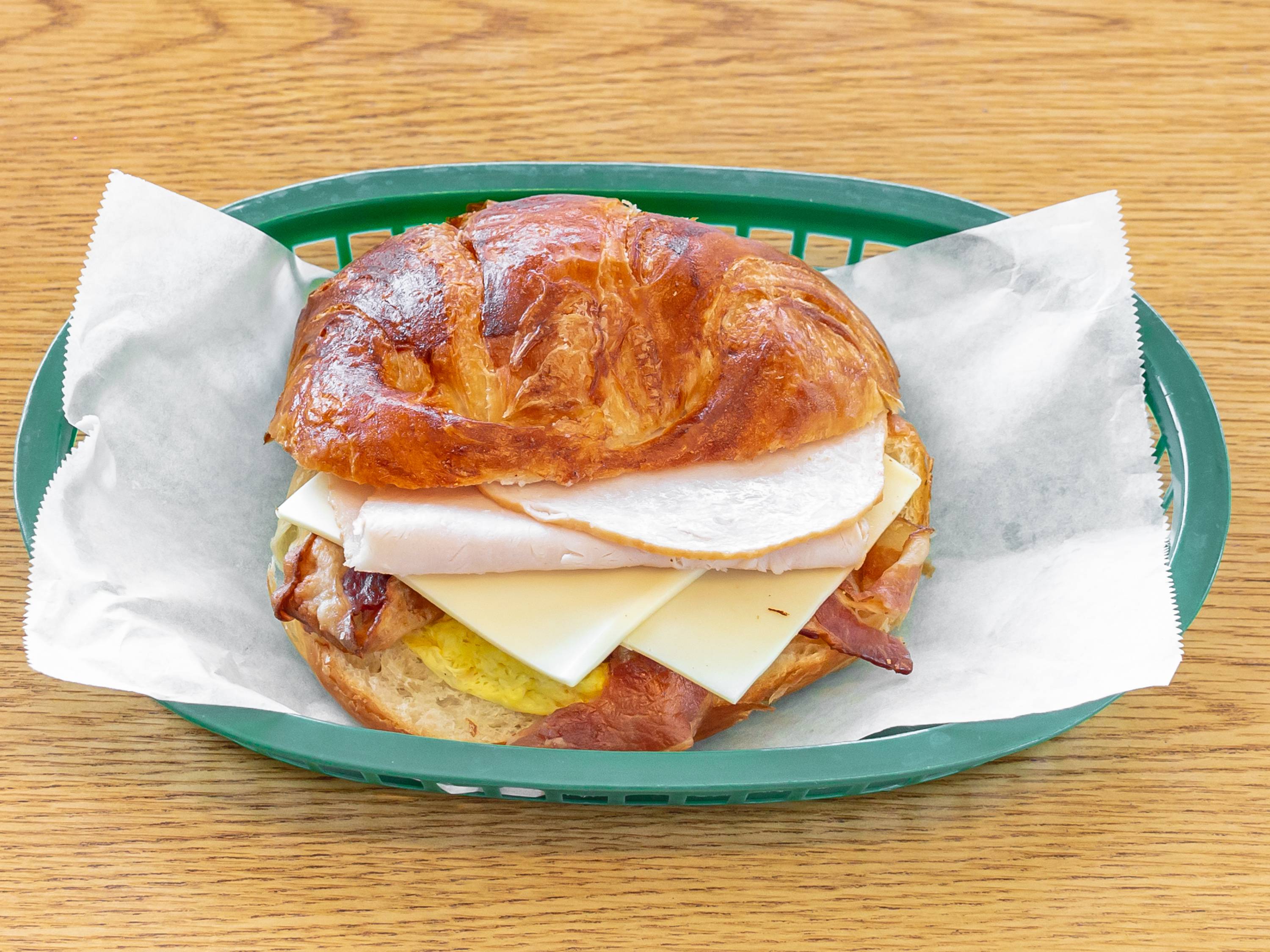 Order 21. Ham & Turkey Sandwich food online from Evergreen Donut store, San Jose on bringmethat.com