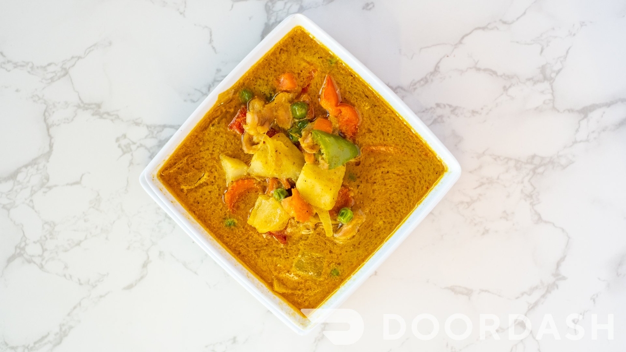 Order Yellow Curry food online from Shandra Thai Cuisine store, Palmdale on bringmethat.com