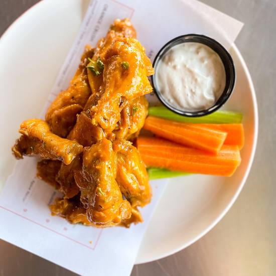 Order Wings food online from Pizzeria Mariana store, Newark on bringmethat.com