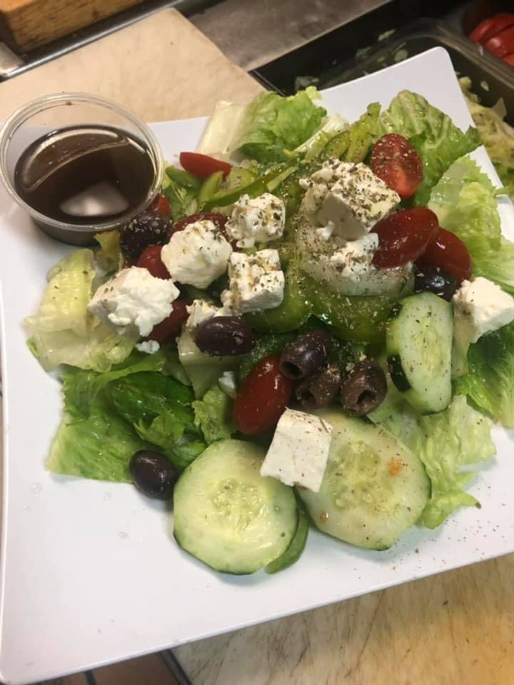 Order Greek Salad Catering - Serves (5-7 People) food online from Fontana Pizza & Grill store, Exton on bringmethat.com