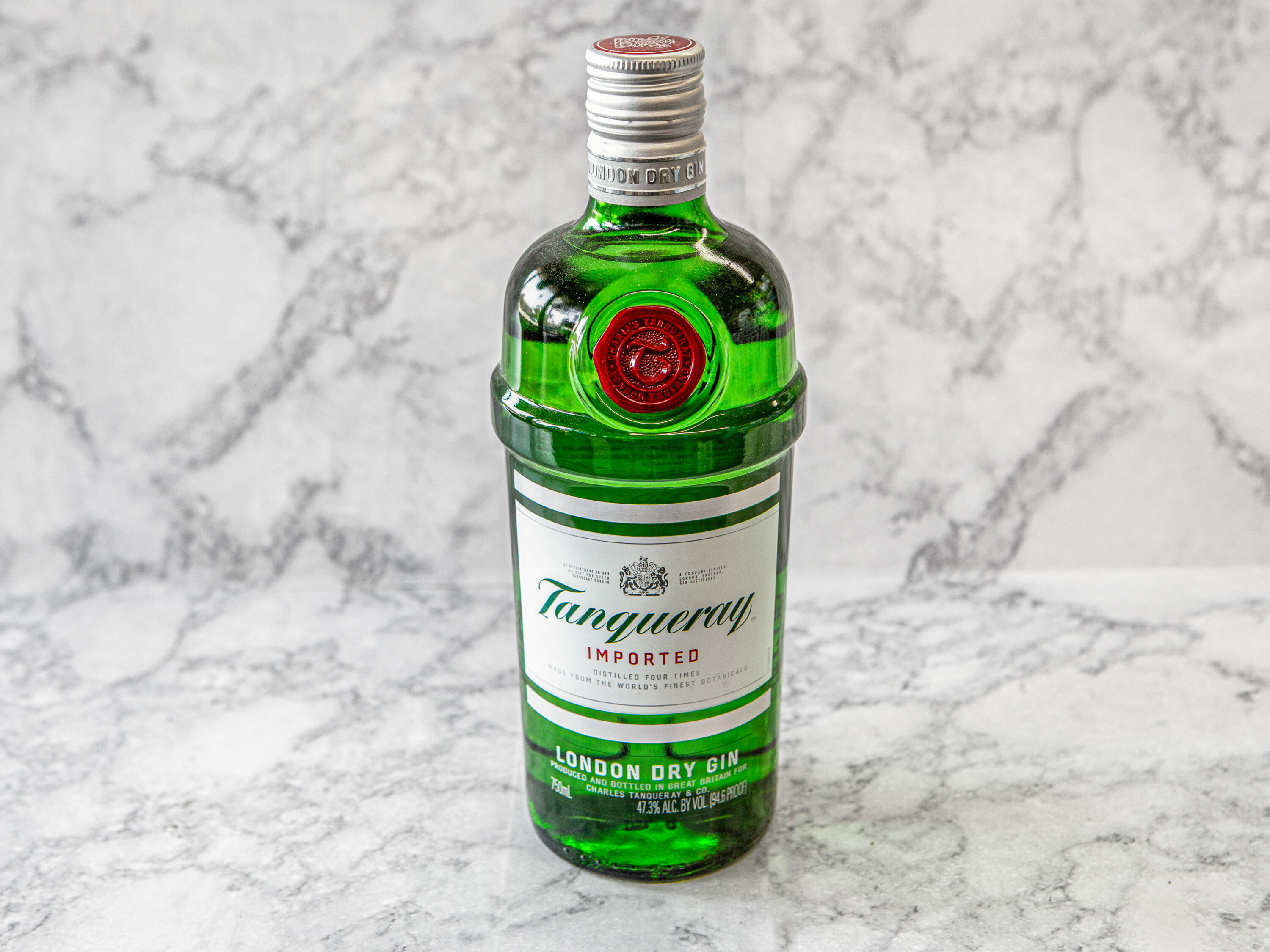Order Tanqueray, 750 ml. Gin, 47.3% ABV food online from Day & Night Liquor & Market store, Venice on bringmethat.com