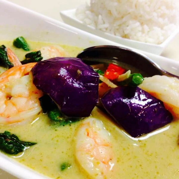 Order Green Curry food online from Panida thai & sushi bar store, Rockville on bringmethat.com