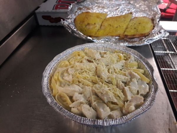 Order Fettuccini Alfredo food online from Papa G's Pizza, Pasta Cafe store, Wildomar on bringmethat.com