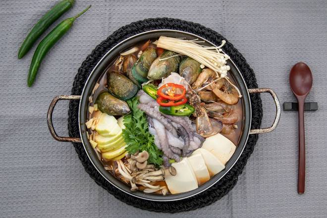 Order Seafood Casserole (Hae Mul Jeongol) food online from Koreana Restaurant store, Beaverton on bringmethat.com