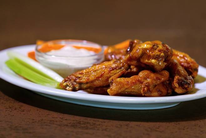 Order Chicken Wings food online from Elephant & Castle store, Seattle on bringmethat.com