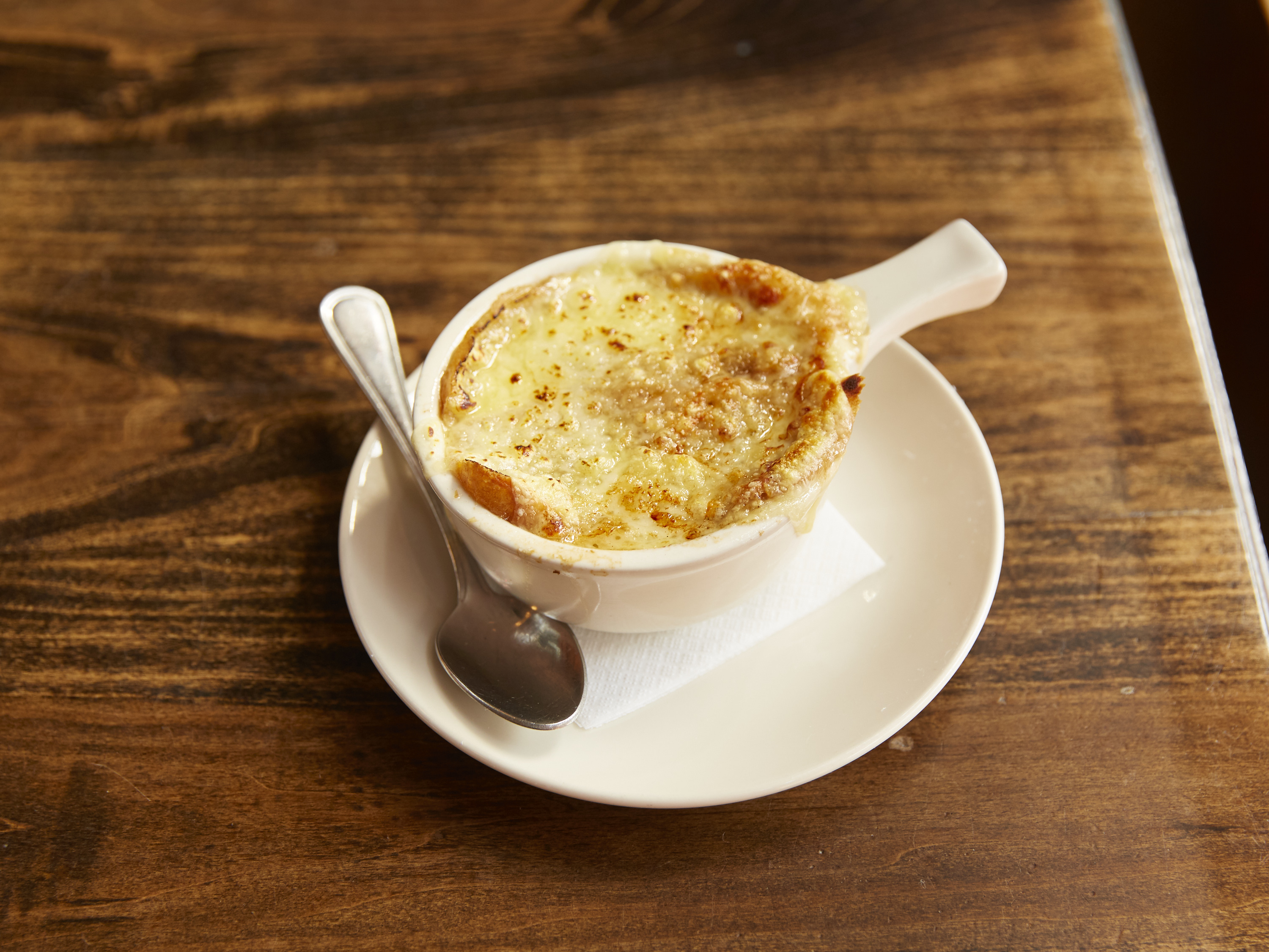 Order French Onion Soup food online from Oscar's place store, New York on bringmethat.com