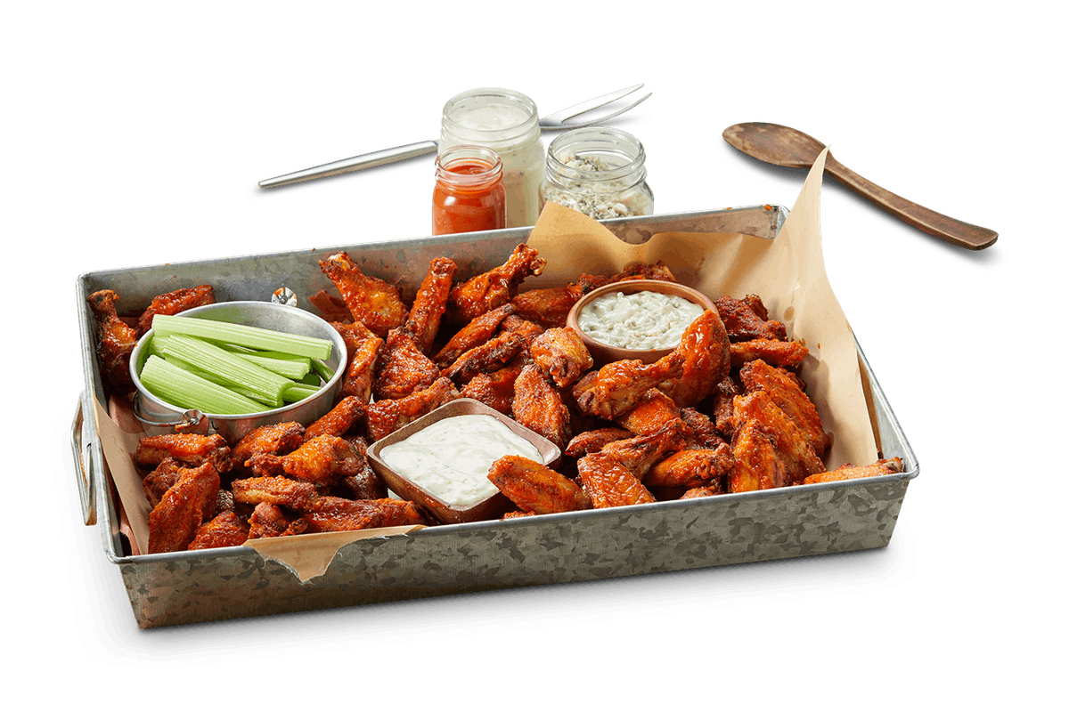 Order Traditional Wings Appetizer food online from Famous Dave store, Baytown on bringmethat.com