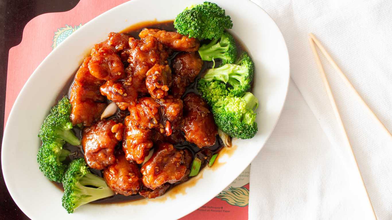 Order SP5. General Tso's Chicken food online from Royal Garden store, Glendale on bringmethat.com