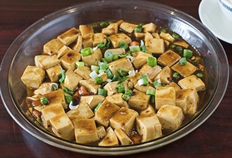 Order J9. Mapo Tofu food online from Wok Shop Cafe store, San Francisco on bringmethat.com