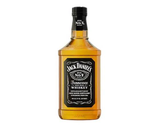 Order Jack Daniel's Black Tennessee Old No. 7, 375mL whiskey(40.0% ABV) food online from Tenderloin Liquor store, San Francisco on bringmethat.com