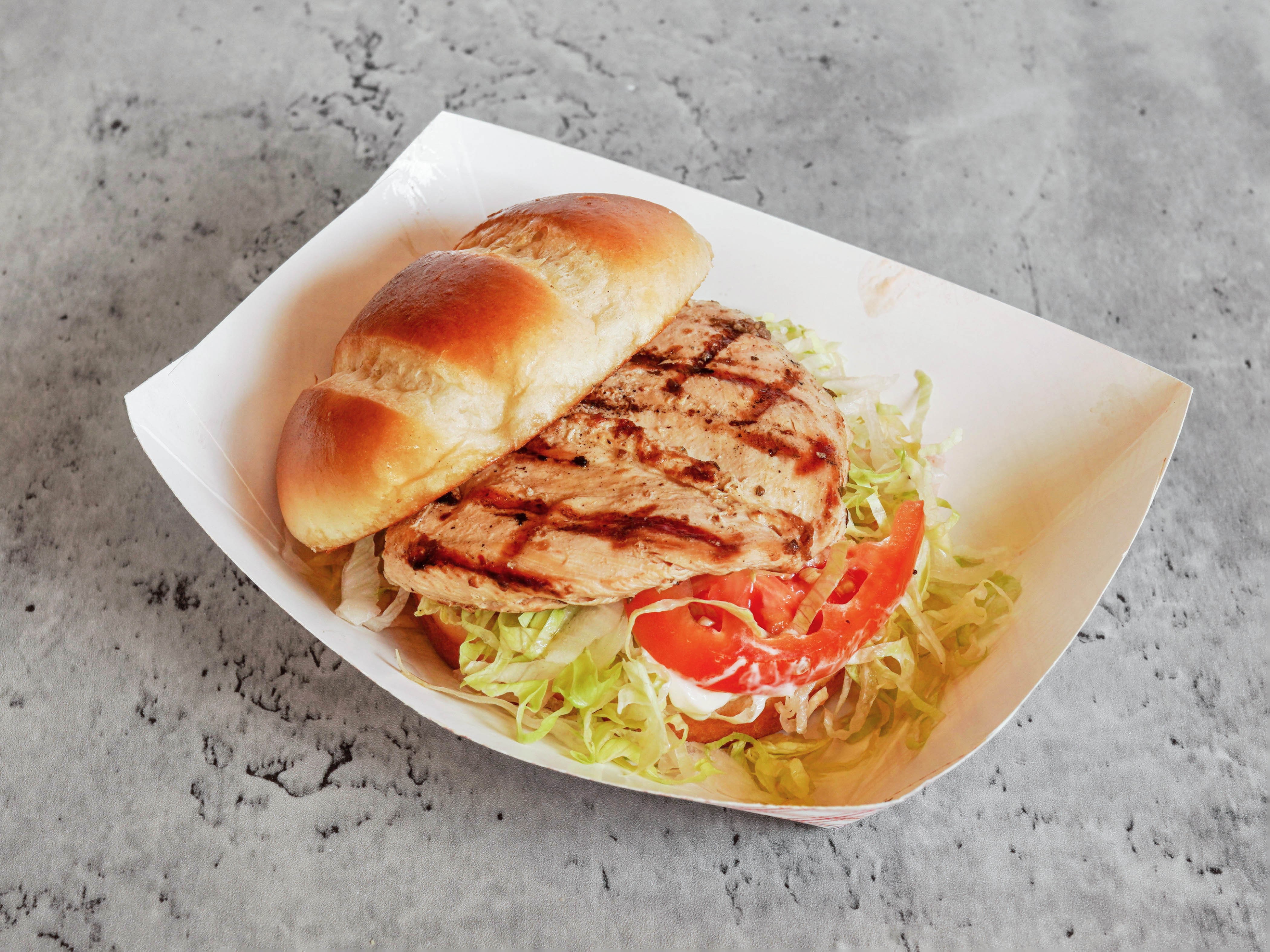 Order Grilled Chicken Sandwich food online from Old Chicago Red Hots store, Gurnee on bringmethat.com