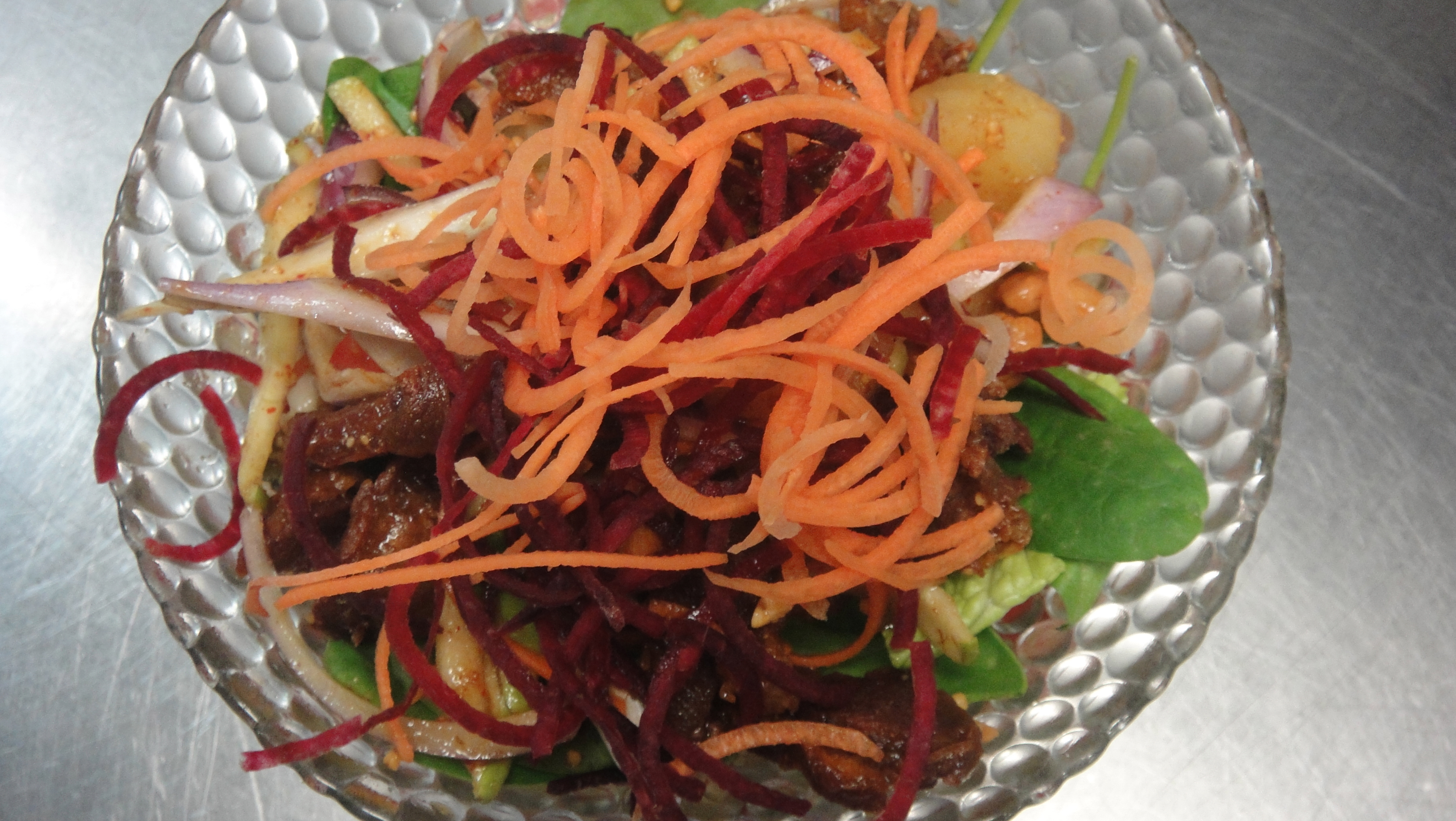 Order S7. Duck Salad food online from Cha-Ba Thai Cuisine store, Long Beach on bringmethat.com