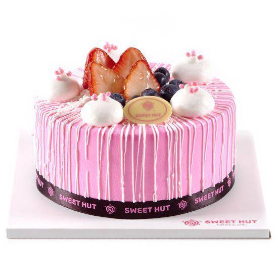 Order Strawberry Cake 6" food online from Sweet Hut Bakery & Cafe store, Marietta on bringmethat.com