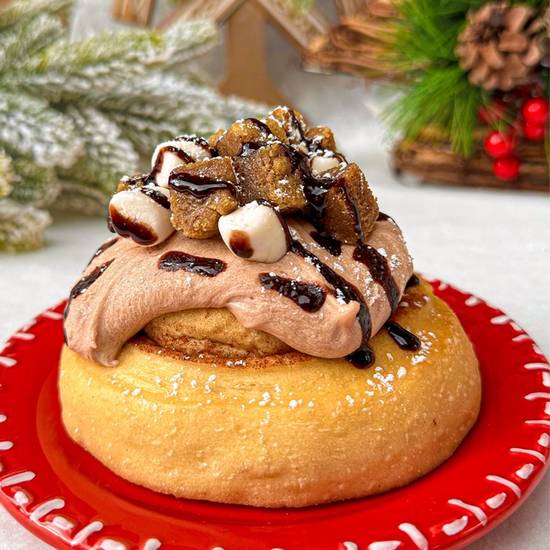 Order Hot Cocoa Dream Roll* food online from Cinnaholic store, Corona on bringmethat.com