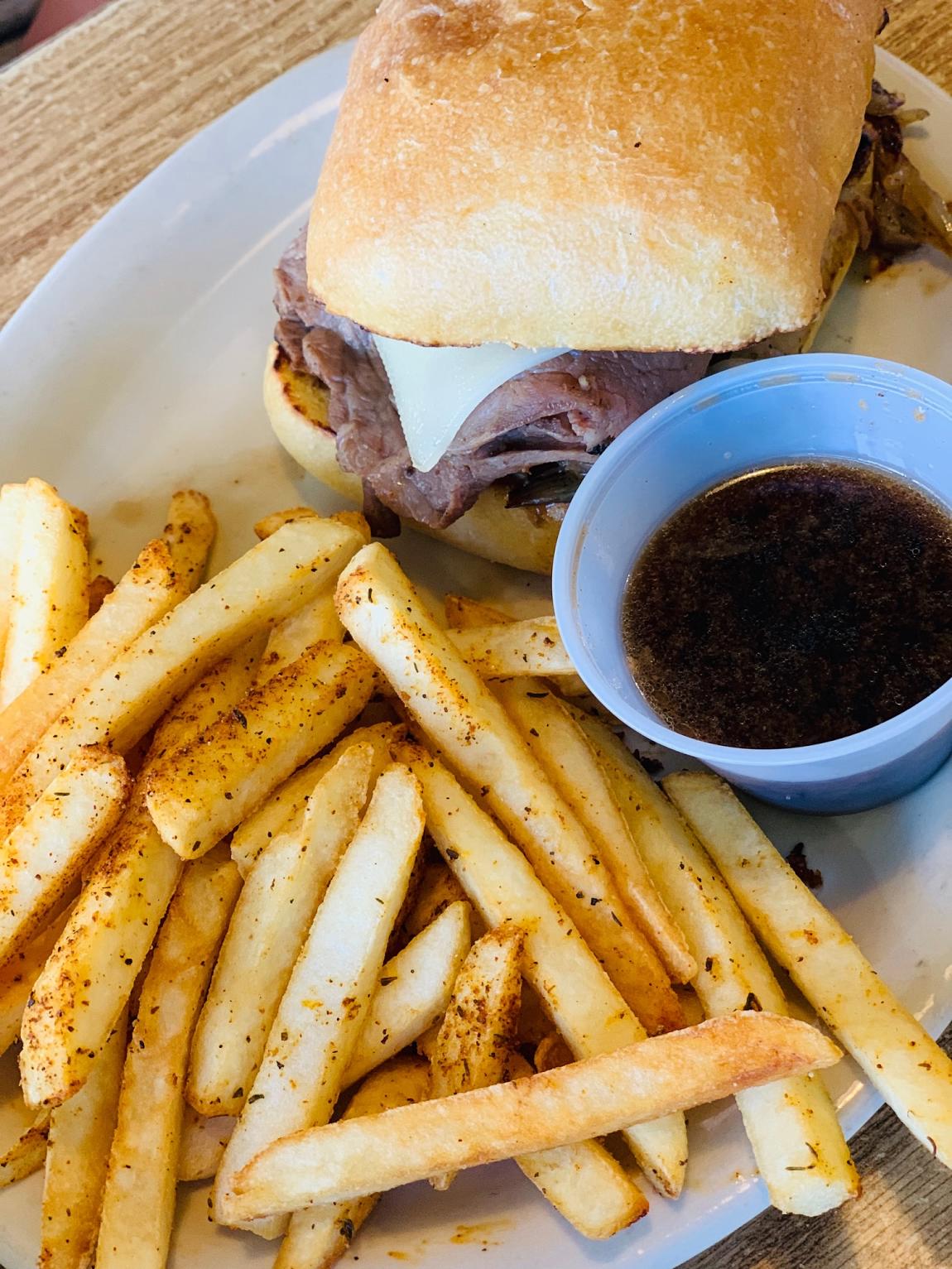 Order French Dip Deluxe food online from Countryside Pizza & Grill store, Eugene on bringmethat.com