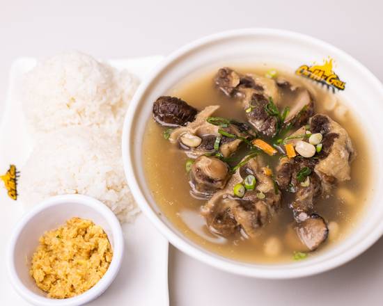 Order Oxtail Soup food online from Oh My Grill store, Honolulu on bringmethat.com