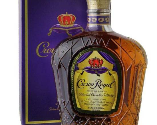 Order Crown Royal Deluxe, 750mL whiskey (40.0% ABV) food online from House Of Wine store, New Rochelle on bringmethat.com