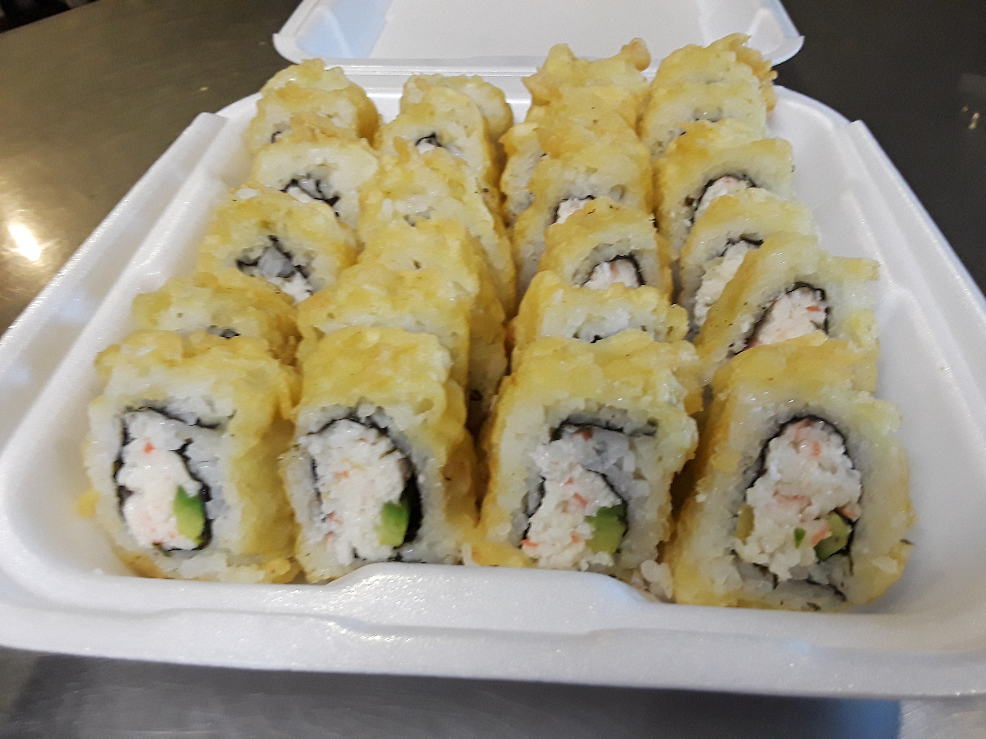 Order Southern California Box (24 Pieces) food online from Sushi Dragon store, Sun Valley on bringmethat.com