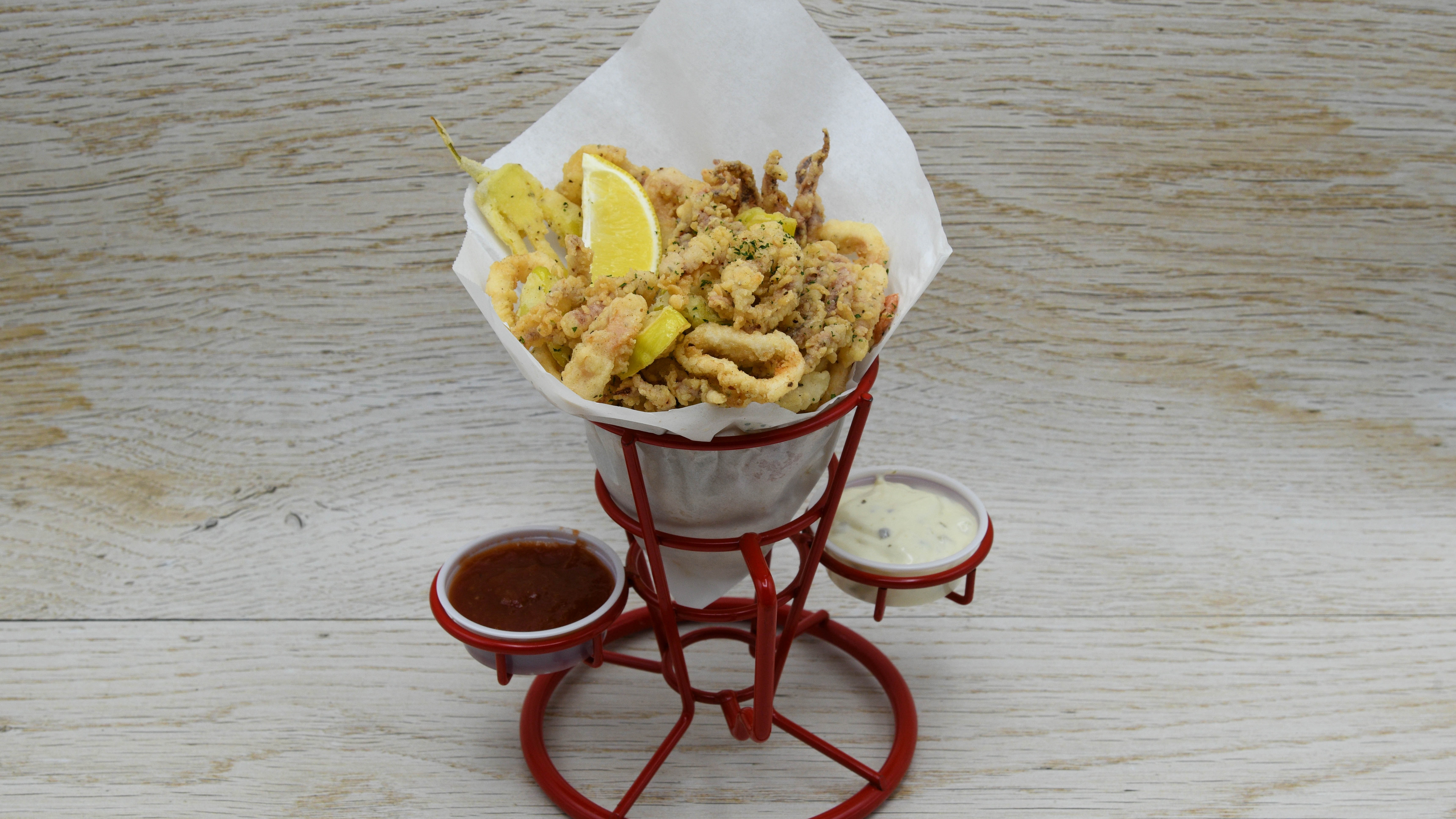 Order Calamari food online from Bubba Gump Shrimp Co. Restaurant & Market store, Anaheim on bringmethat.com