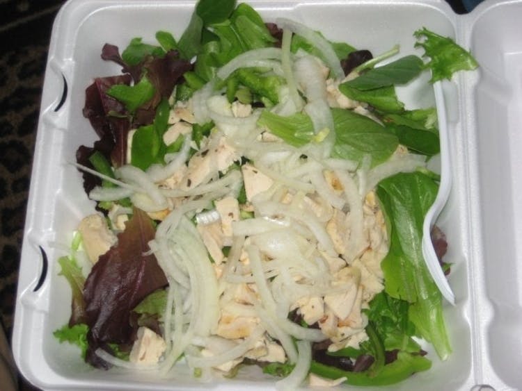 Order Grilled Chicken Salad - Salad food online from Pizza bellino store, Pittsburgh on bringmethat.com