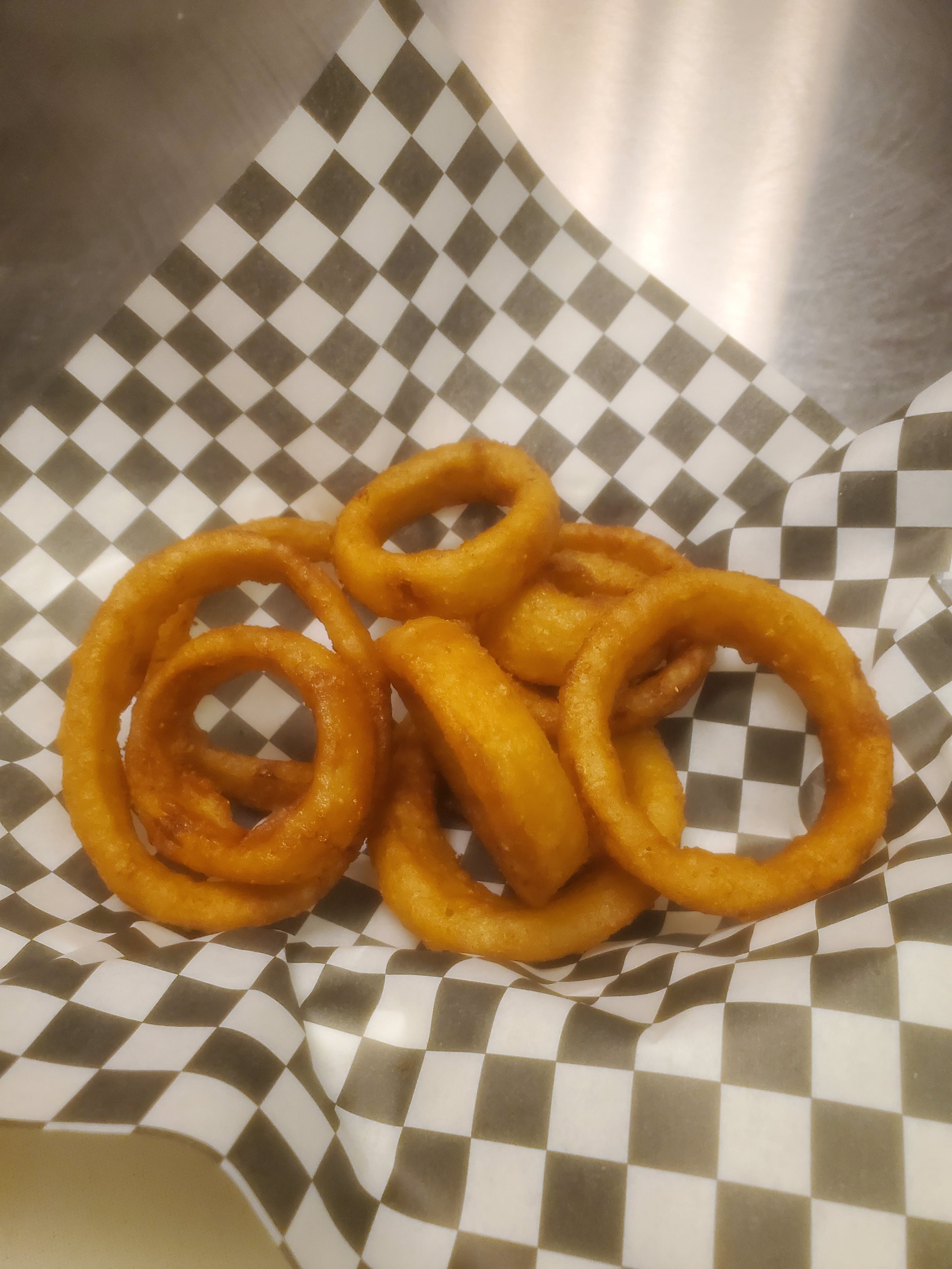 Order Onion rings - 8 pieces food online from Pizza Leone store, Fairfield on bringmethat.com