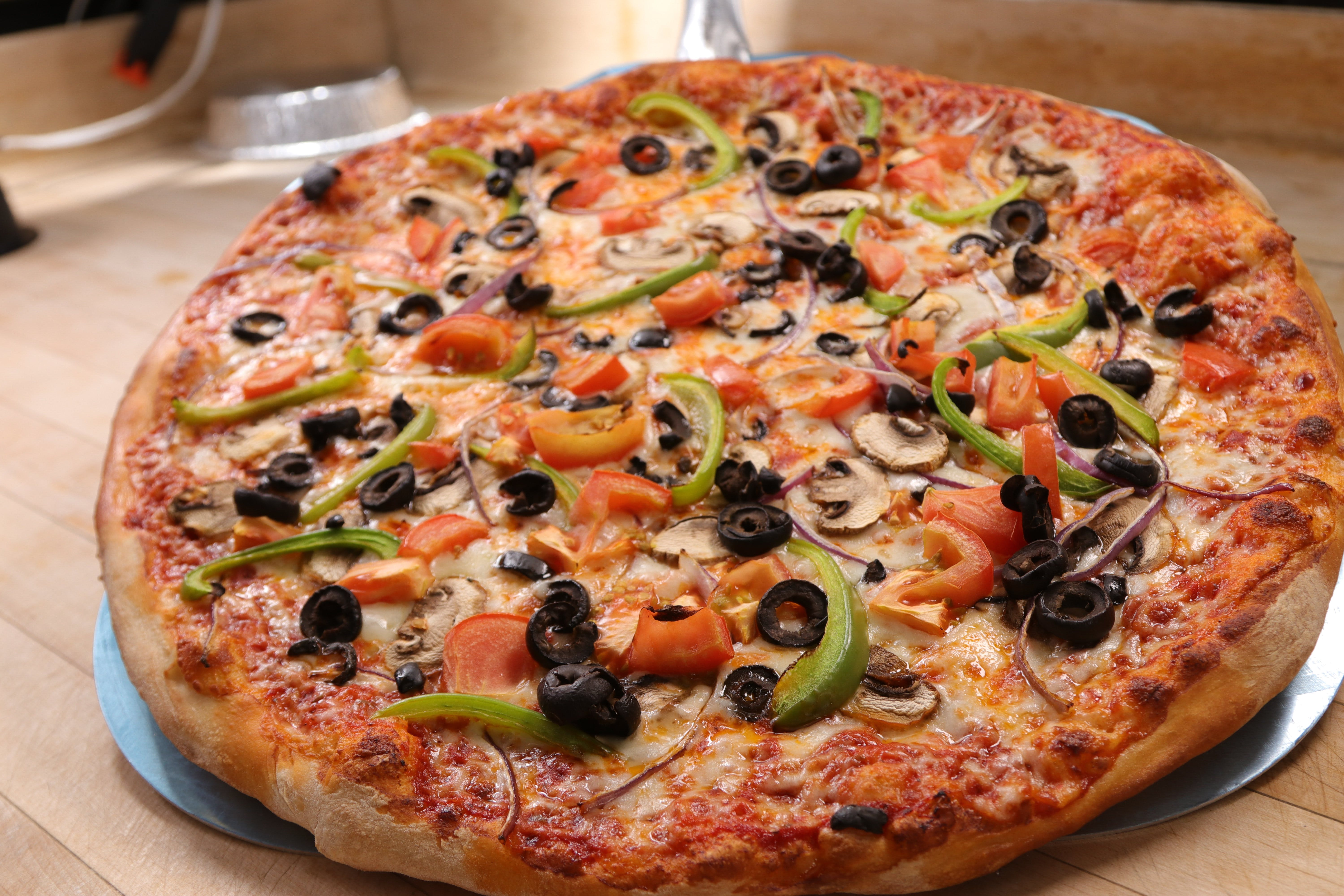 Order Veggie Lover's Pizza - Small 10'' (6 Slices) food online from Ameci Pizza & Pasta store, Camarillo on bringmethat.com