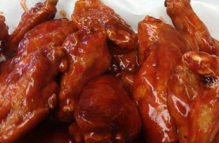 Order Traditional Chicken Wings - 5 Pieces food online from Chick-N-Pizza Works store, Buffalo on bringmethat.com